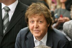 “On pourrait en tirer quelque chose de très beau” : Paul McCartney rêve d’un duo posthume avec Prince