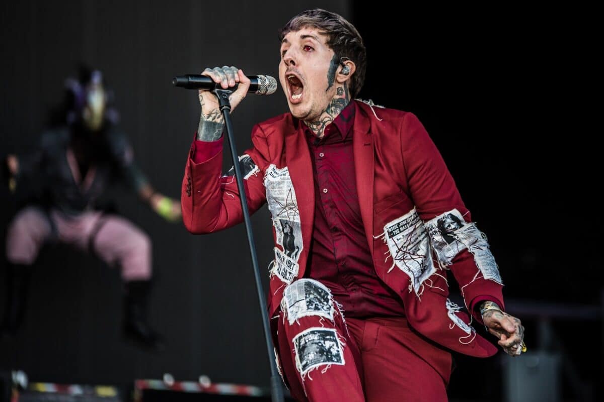 Bring Me The Horizon lance une série de vidéos sur YouTube et partage des extraits de nouvelles chansons