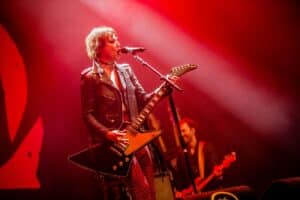 Lzzy Hale d&rsquo;Halestorm dit que la frontwoman de The Warning « l&rsquo;a remplie de passion et d&rsquo;inspiration »