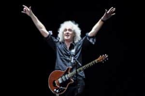 Queen : Brian May et Roger Taylor sont « honorés » de voir leur Greatest Hits devenir le premier album à dépasser les sept millions d&rsquo;exemplaires vendus au Royaume-Uni