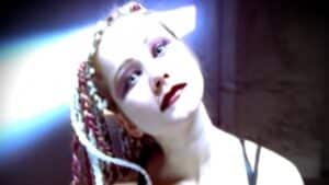 L&rsquo;ancienne bassiste de Coal Chamber, Rayna Foss, n&rsquo;a « pas disparu » selon sa fille : « J&rsquo;ai parlé à ma mère hier »