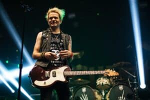Sum 41 annonce l&rsquo;arrivée de Heaven and Hell, un double album mi-punk, mi-metal
