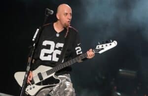 « Quand Daron a débarqué avec ce morceau, personne n’avait la moindre idée de ce que ça allait devenir » : Shavo Odadjian revient sur le succès du plus grand tube de System Of A Down