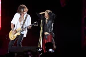 Aerosmith reporte plusieurs concerts de sa tournée d&rsquo;adieux, Steven Tyler s&rsquo;étant abîmé les cordes vocales