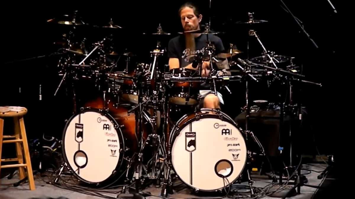 Chris Adler (ex-Lamb of God) lance un nouveau groupe : Shallow Rising
