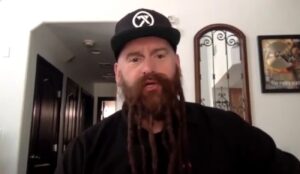 « Cette rechute a été une bénédiction » : Chris Kael, bassiste de Five Finger Death Punch, parle de son chemin semé d’embûches vers la sobriété