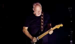 David Gilmour (Pink Floyd) : sa mythique Stratocaster devient la guitare la plus chère du monde (14,5 millions)
