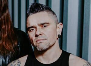 L&rsquo;ancien bassiste de Bullet For My Valentine, Jason « Jay » James, révèle qu&rsquo;il est devenu alcoolique après avoir été renvoyé du groupe