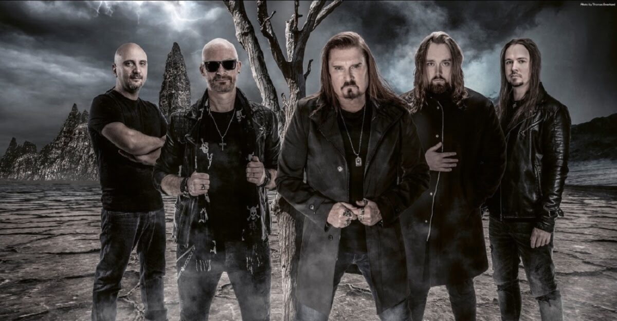 James LaBrie annonce son nouvel album Beautiful Shade Of Grey, et publie le premier single Devil In Drag