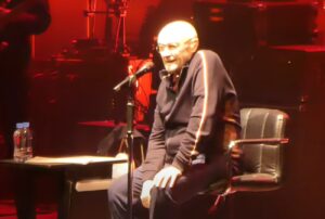 Affaibli, mais pas à court d’idées : Phil Collins prépare un possible retour en studio