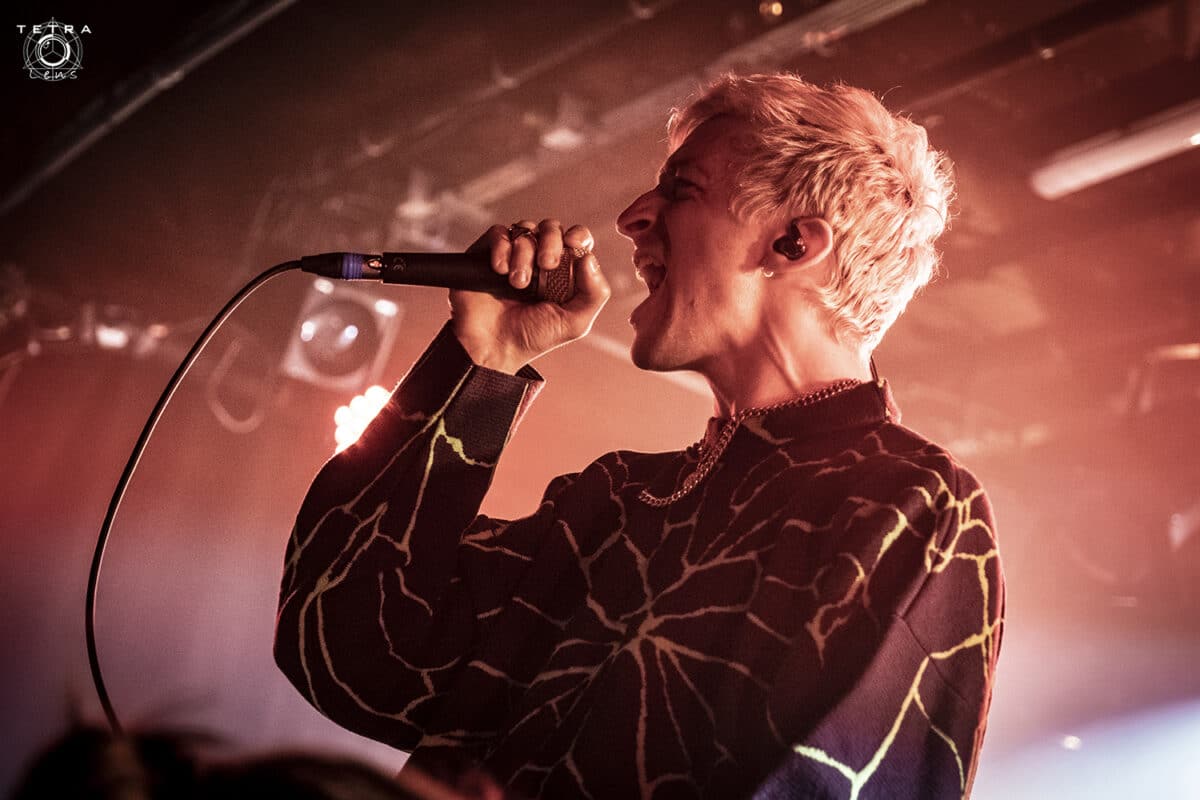 Les Français d&rsquo;Ashen sortent une vidéo live pour leur dernier single, Chimera