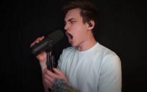 Regardez le chanteur de Monuments interpréter False Providence en une seule prise