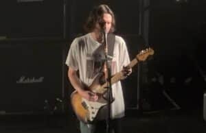 Red Hot Chili Peppers : John Frusciante explique comment Flea l&rsquo;a « piégé » pour qu&rsquo;il passe une audition pour le groupe sans le savoir