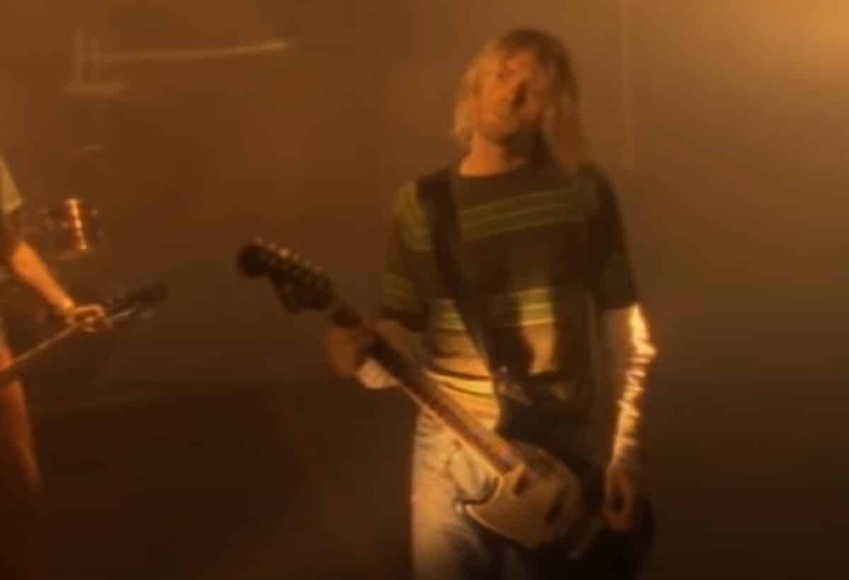 Nirvana : La guitare de Kurt Cobain utilisée dans la vidéo de Smells Like Teen Spirit va être vendue aux enchères