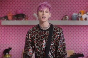 Machine Gun Kelly remporte le prix du pire réalisateur (aux Razzie Awards)