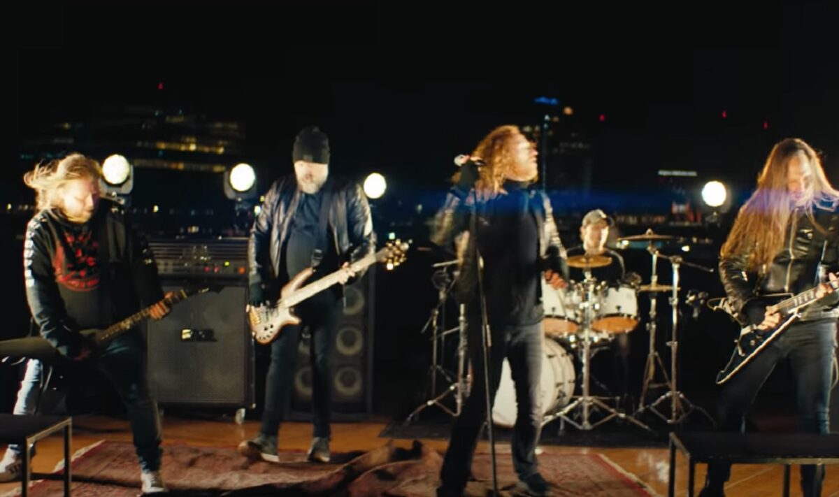 Regardez The Halo Effect jouer deux nouvelles chansons dans le cadre de sa mini-tournée suédoise