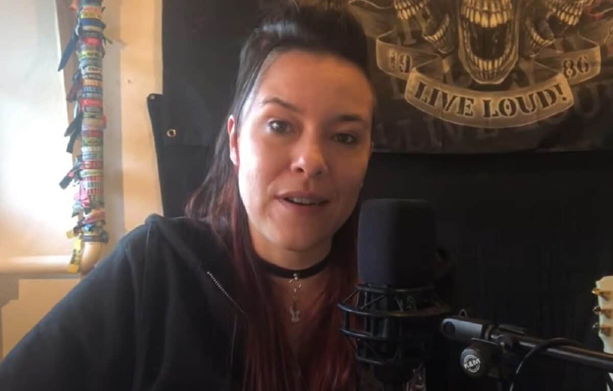 Jen Majura sur son départ d&rsquo;Evanescence : « Ce n&rsquo;était pas ma décision »