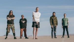 Demon Hunter sort un nouveau single, Worlds Apart