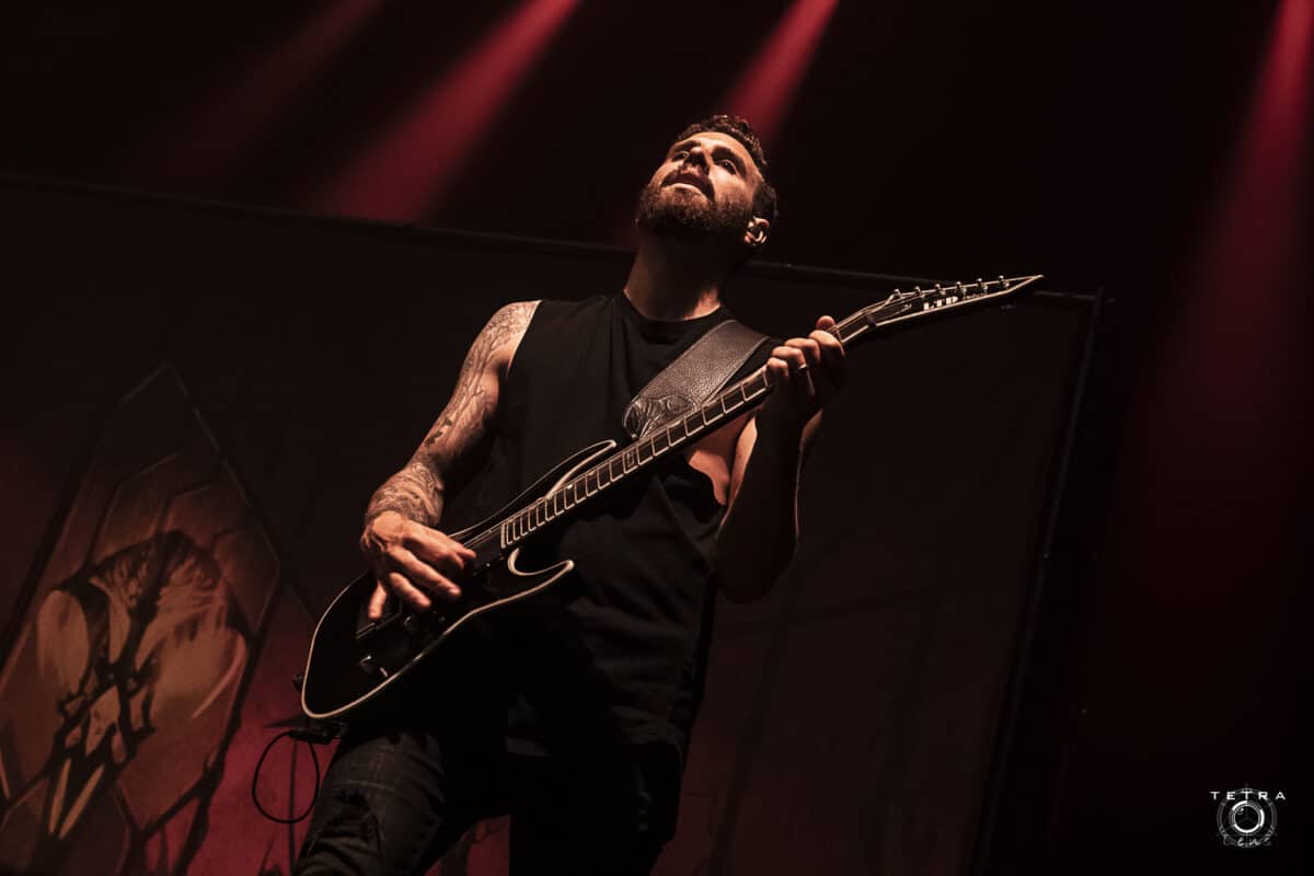 George Harris de The Raven Age : « J&rsquo;aimerais que les artistes soient réellement payés pour leur musique »