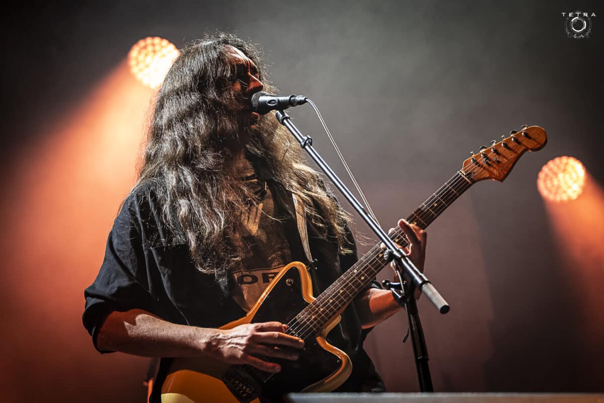 « J&rsquo;en ai un peu marre que musique lourde rime avec musique sombre » ; Neige d&rsquo;Alcest défie les normes du metal