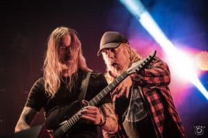 « Peut-être quelques concerts pour célébrer sa mémoire » : At The Gates envisage des shows en hommage à Tomas Lindberg après la sortie de The Ghost Of A Future Dead