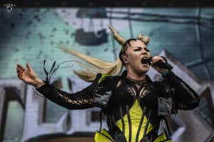 Après AC/DC, Noora Louhimo ose Céline Dion… et remporte l’émission
