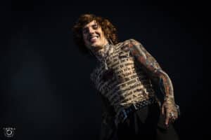 Oli Sykes (Bring Me The Horizon) et Alissic attendent des jumeaux