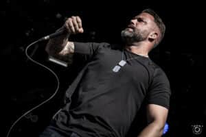 Lionheart sort un nouveau clip aux côtés de Matt Honeycutt, avant son passage au Bataclan