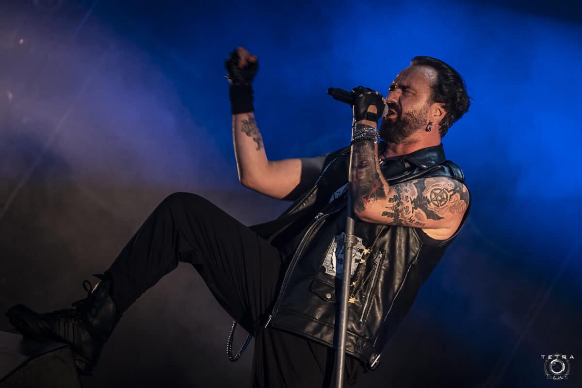 Moonspell annonce son nouvel album Far From God : “Ceux qui ont déjà entendu l’album parlent du Irreligious du XXIe siècle”