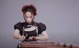 Cette reprise de Thunderstruck d&rsquo;AC/DC jouée sur un guzheng va vous épater