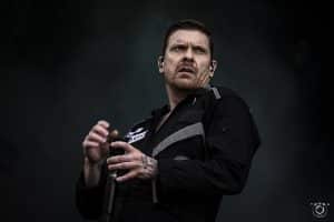 « Il n’est pas sans-abri » : Brent Smith de Shinedown explique pourquoi il vit dans des hôtels depuis 2016