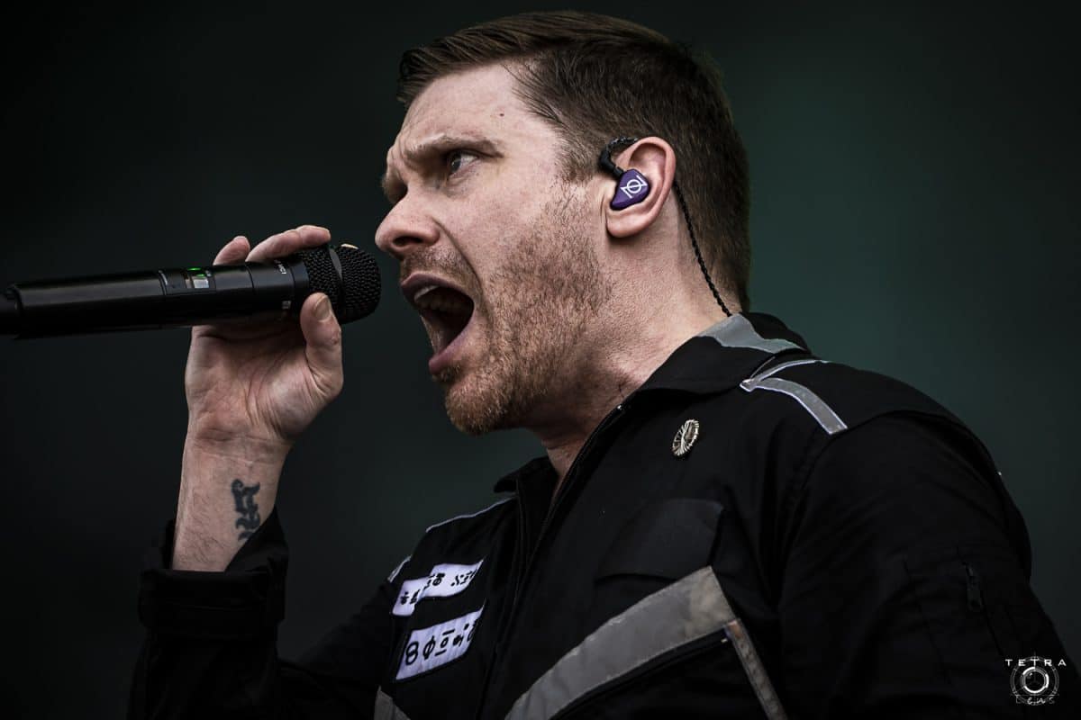 Shinedown établit un record historique dans les palmarès avec A Symptom Of Being Human