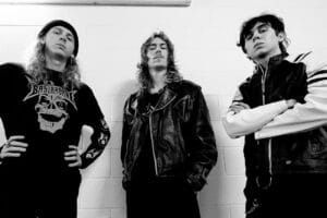 Castor Hetfield, le fils du frontman de Metallica, affirme que le rock n&rsquo;est pas mort : « C&rsquo;est plus cool à regarder en direct – il se passe plus de choses – et c&rsquo;est plus intense »