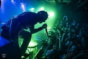 Jeffrey Hatrix, ancien chanteur de Mushroomhead, intente une action en justice de 3,5 millions de dollars contre le batteur Steve Felton au sujet de redevances impayées