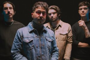 Dayseeker publie une version acoustique de son hit Neon Grave avant le lancement de l&rsquo;album Replica
