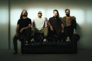 Destrage publie un nouveau single avec Devin Townsend, Private Party