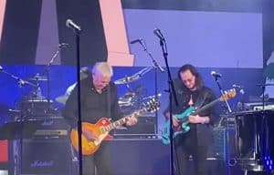 Geddy Lee et Alex Lifeson de Rush se sont retrouvés sur scène pour le concert de South Park