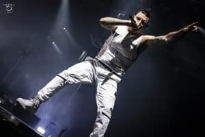 Winston McCall, de Parkway Drive, ne se laisse pas intimider par les détracteurs en ligne : « Je ne prends pas part à ce genre de choses »