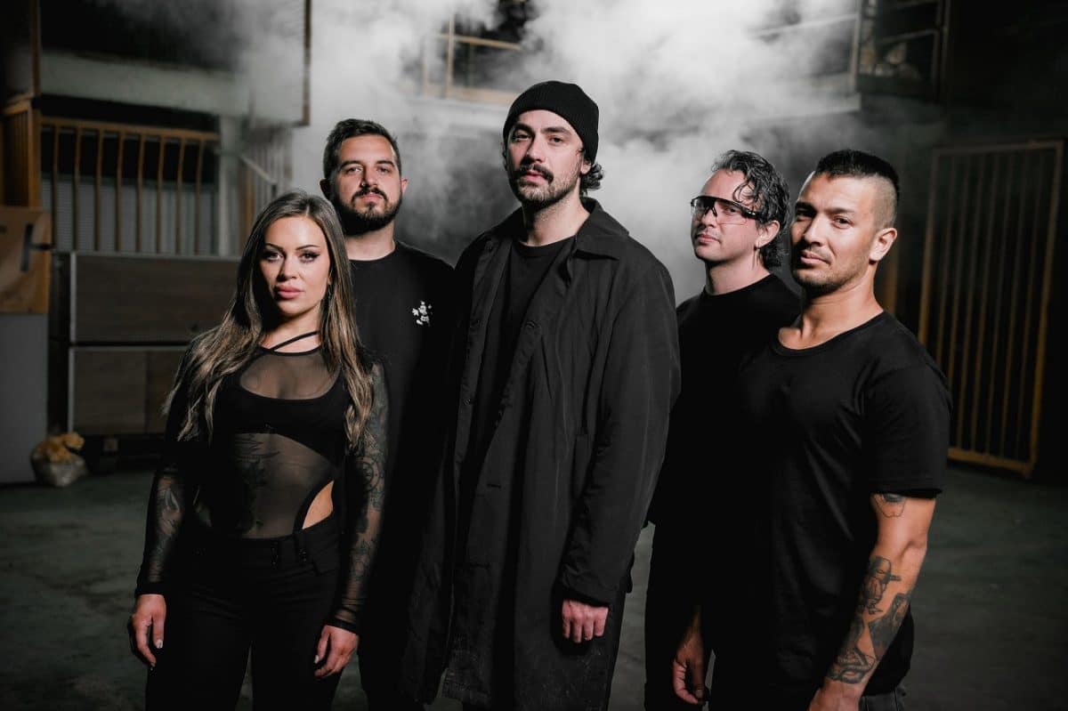 Make Them Suffer est de retour avec Doomswitch, la première chanson du groupe avec sa nouvelle claviériste/chanteuse