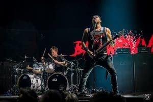Doc Coyle de Bad Wolves accuse Tommy Vext de harcèlement alors que leur querelle se poursuit