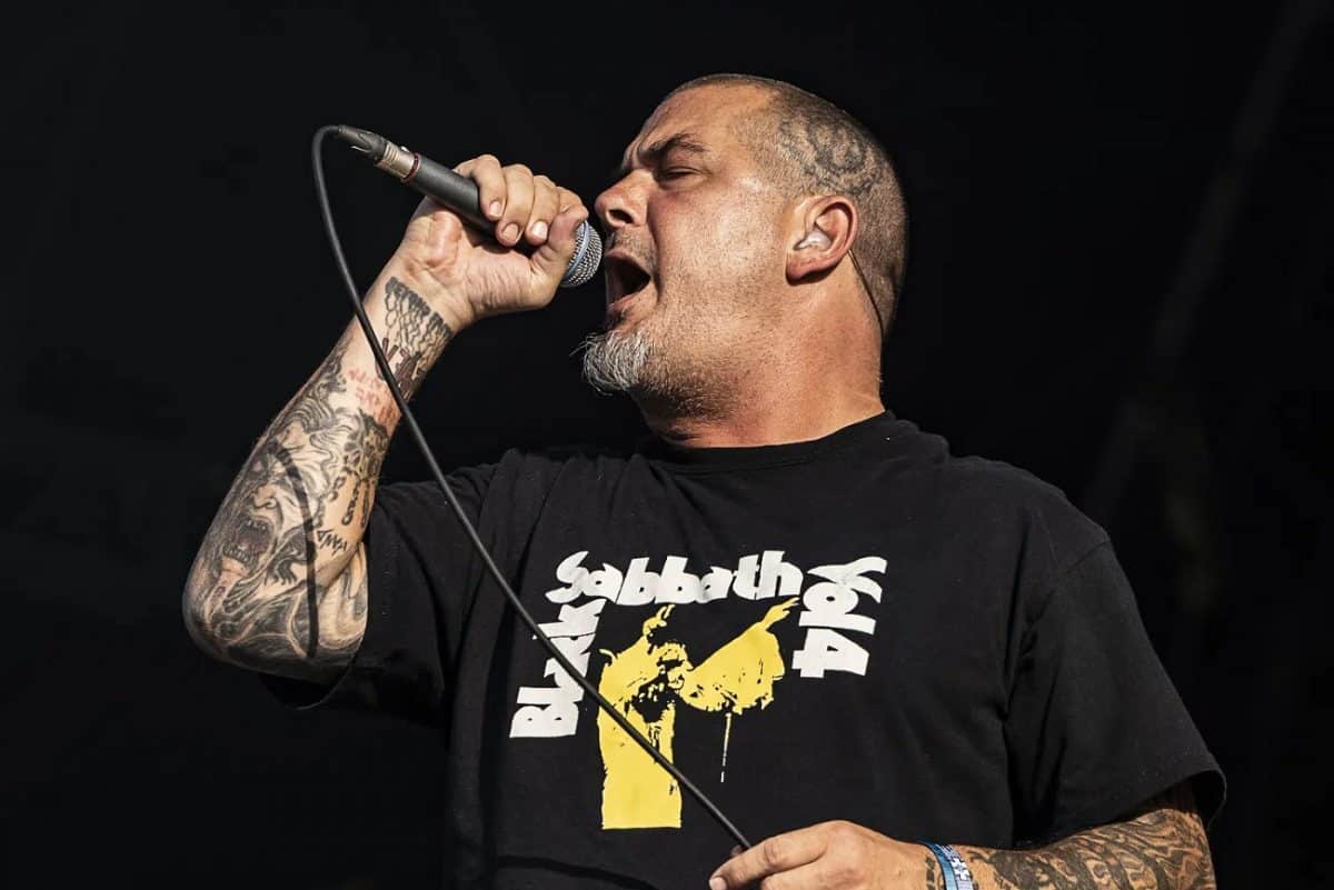 Phil Anselmo dit que le fait de voir tant de jeunes fans aux concerts de Pantera a « ravivé la flamme » en lui