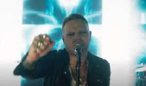 Sam Carter, chanteur d&rsquo;Architects, à propos des réactions des gens à son maquillage : « Non seulement les gens étaient horribles, mais ils utilisaient des insultes homophobes »