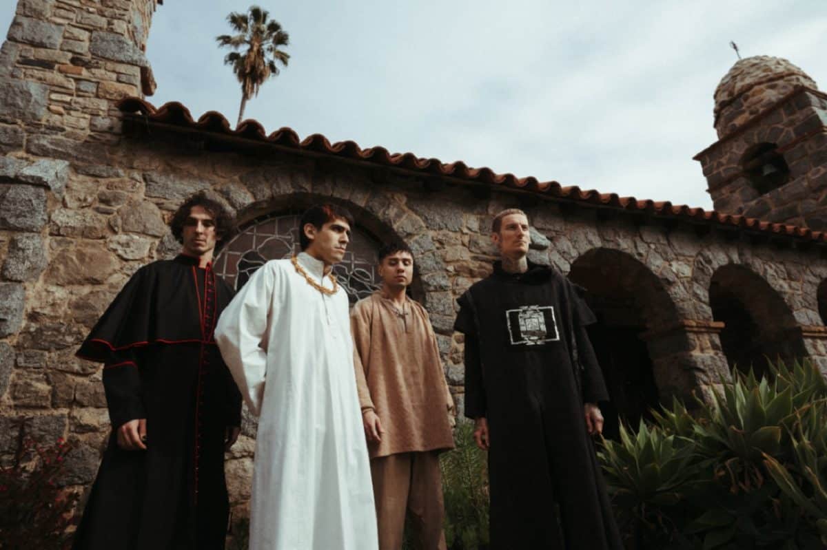 Crown The Empire publie un concert complet (filmé professionnellement) de la tournée The Deathless