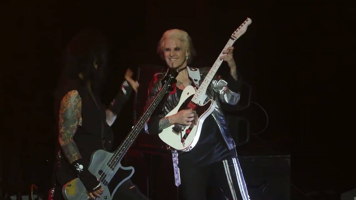 Mötley Crüe : Nikki Sixx dit que John 5 a « réinspiré » le groupe et que Mick Mars est « un peu perdu »