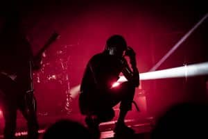 Quand Bad Omens troque la fureur pour la nuance : retour sur FGBGFM Unplugged