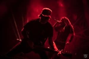 Lamb Of God : Le groupe joue Sepsis pour la première fois en concert, et Randy Blythe partage la scène avec un artiste qu&rsquo;il apprécie beaucoup