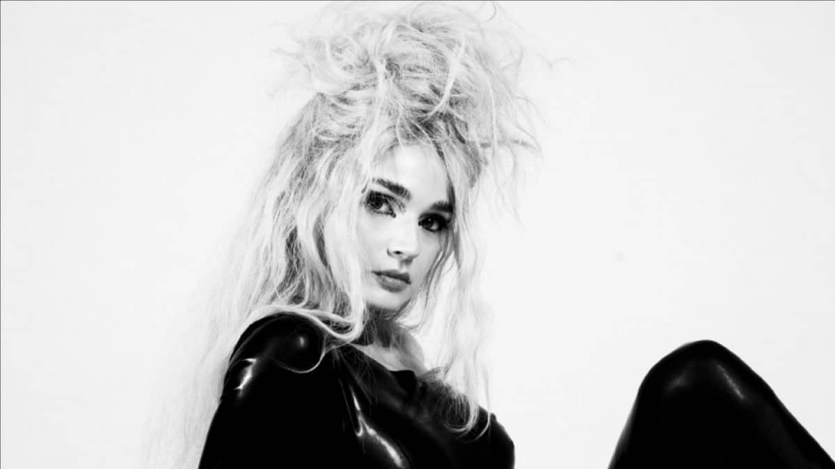 Poppy tease sa reprise à venir de Spit (du groupe Kittie)