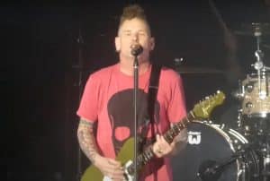 Corey Taylor (Slipknot, Stone Sour) joue deux de ses nouvelles chansons solo en direct