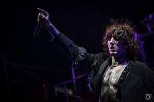 « J’ai douze morceaux, et ils sont tous énormes » : Oli Sykes promet du nouveau pour Bring Me The Horizon