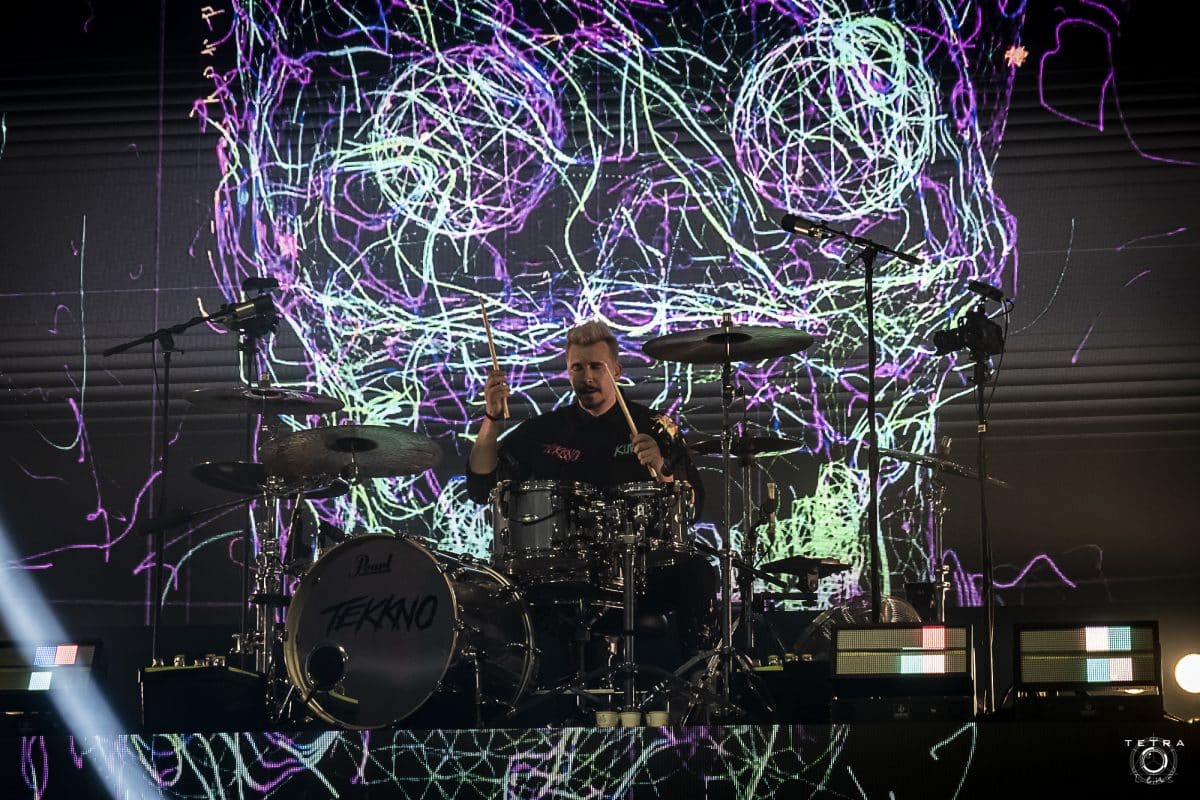 « Merci pour tout, David » : Electric Callboy annonce le départ de son batteur historique